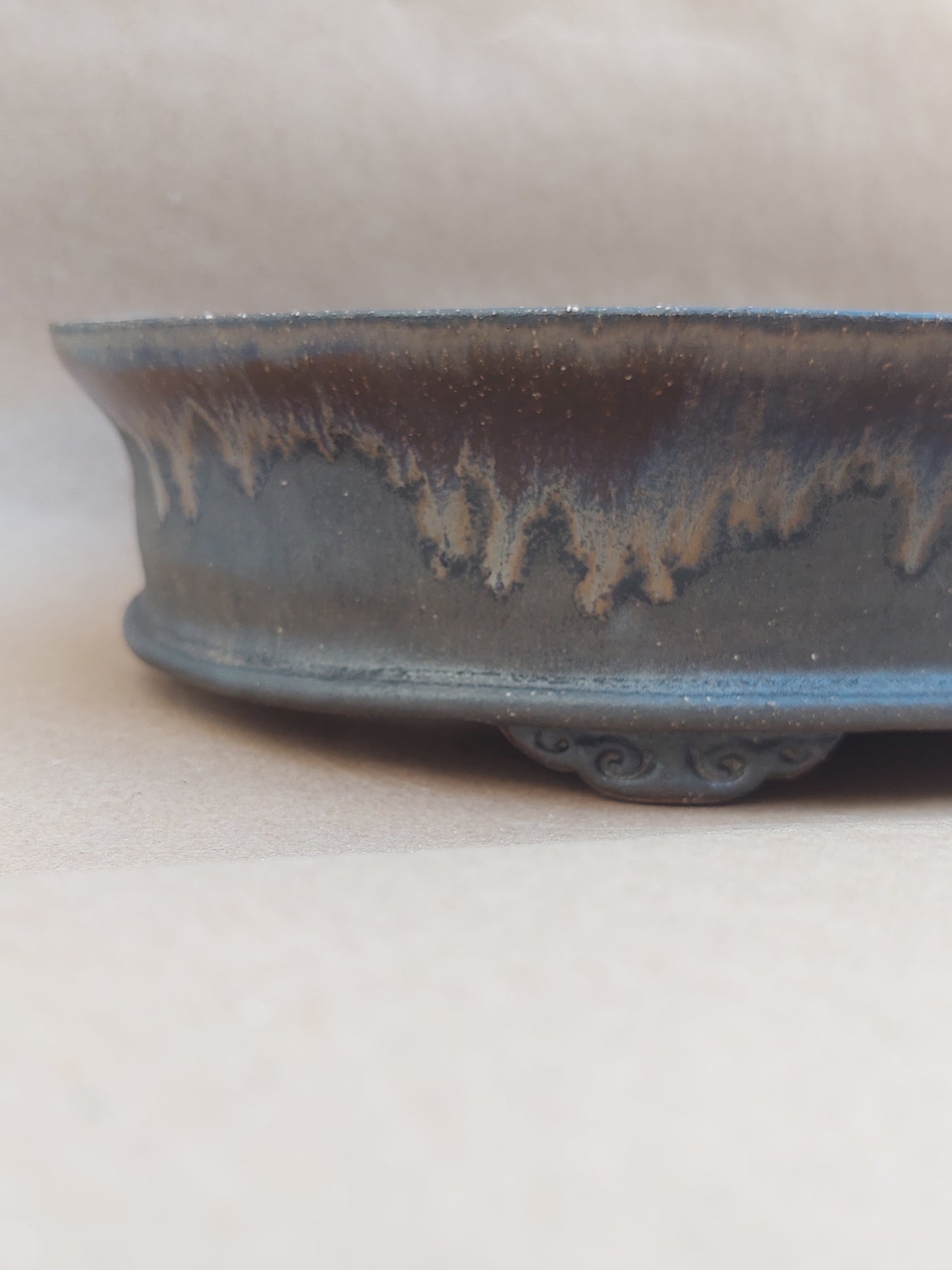 Oval vase 31 X 23 X 6.5