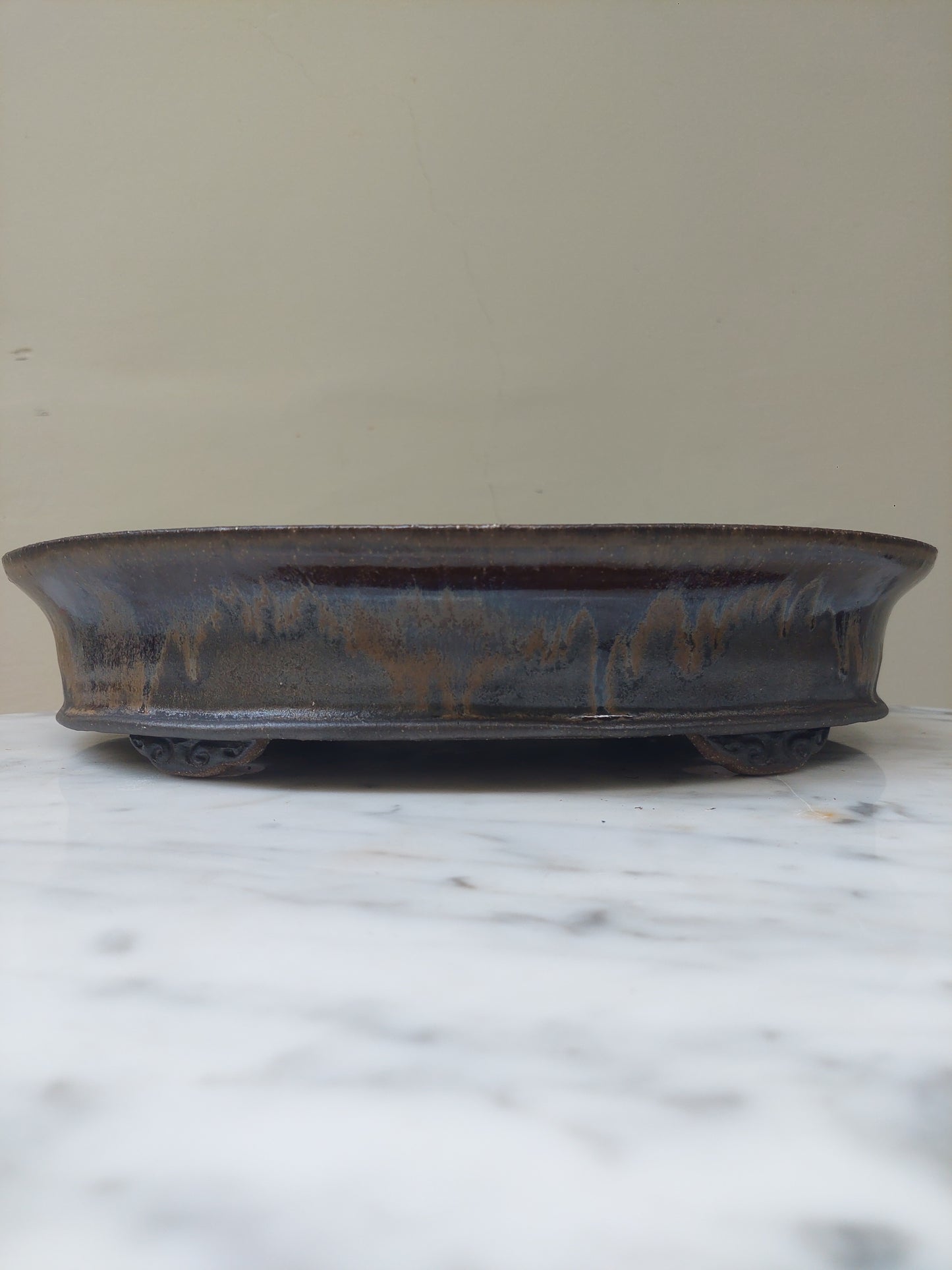 Oval vase 31 X 23 X 6.5