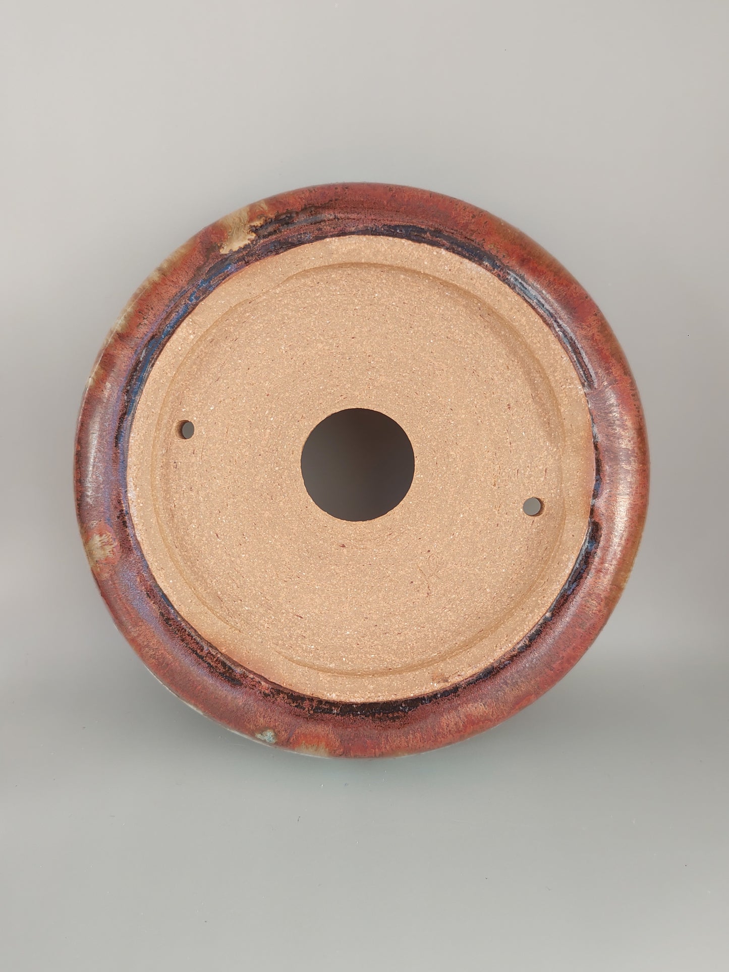 round vase