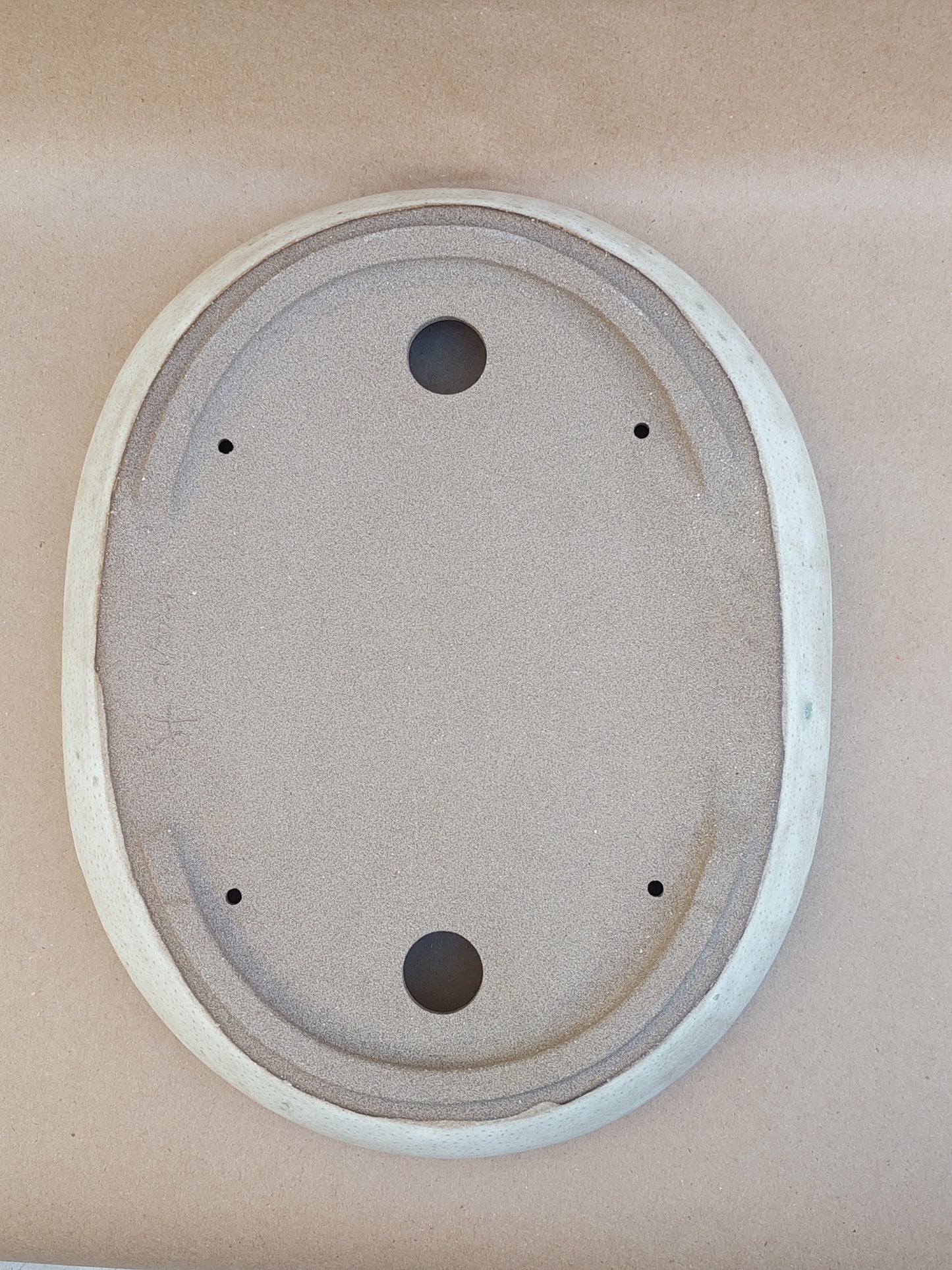 Oval vase 28.5 X 24 X 4