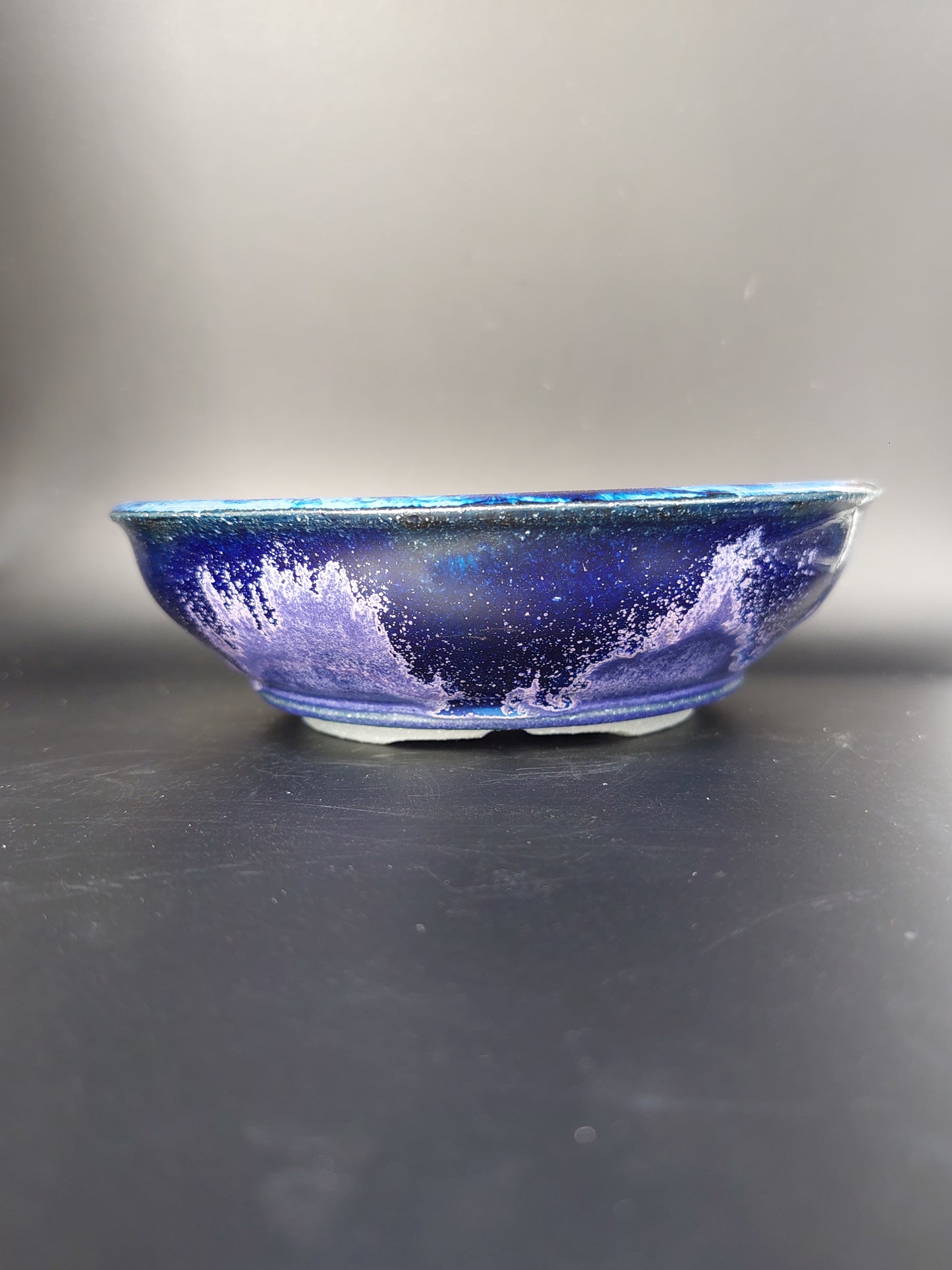 round vase