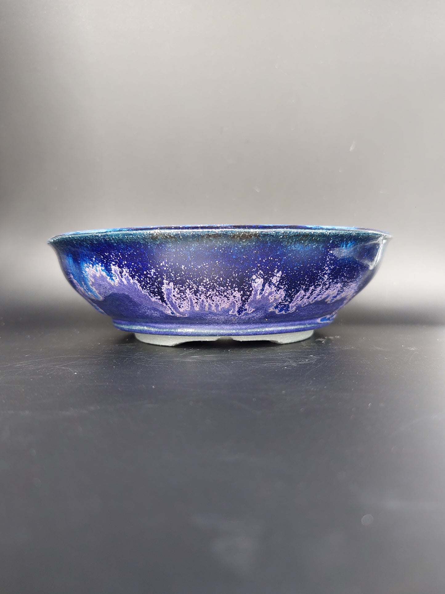 round vase