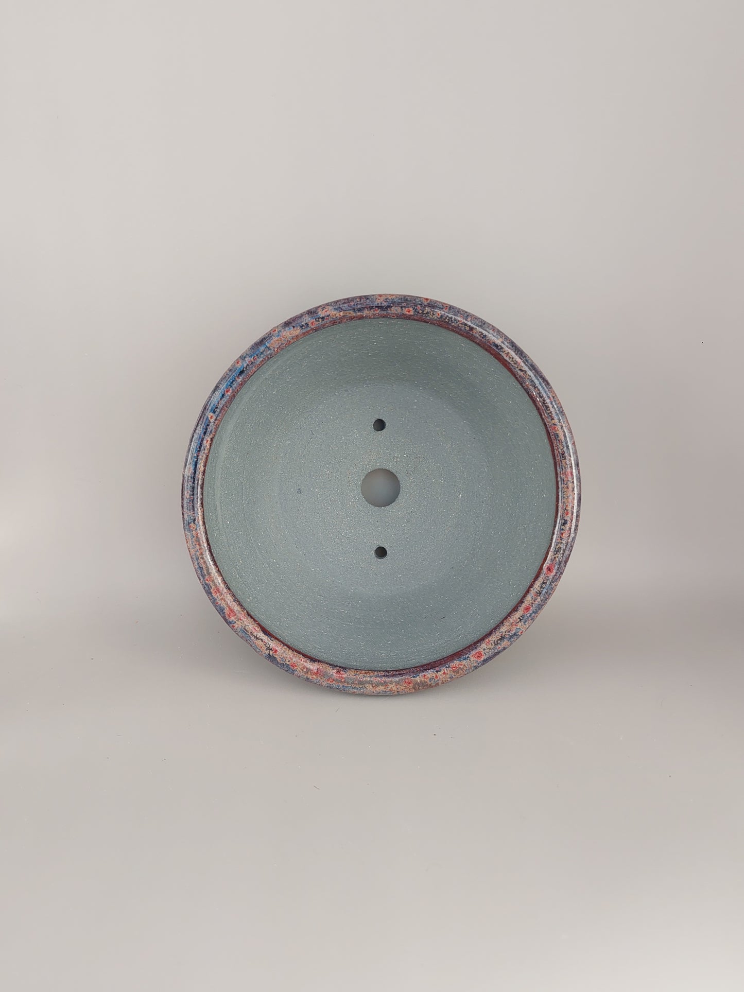 round vase