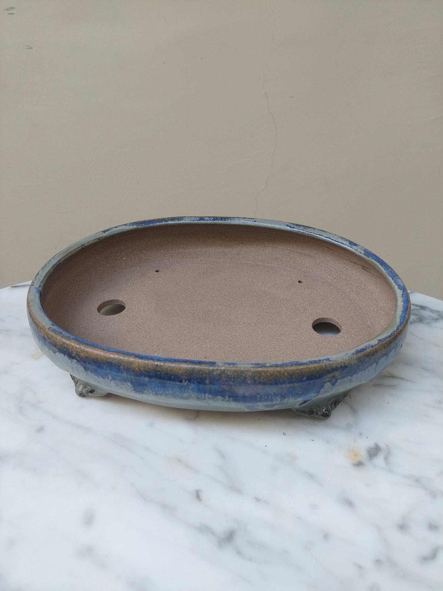 Oval vase 28 X 20 X 6.5