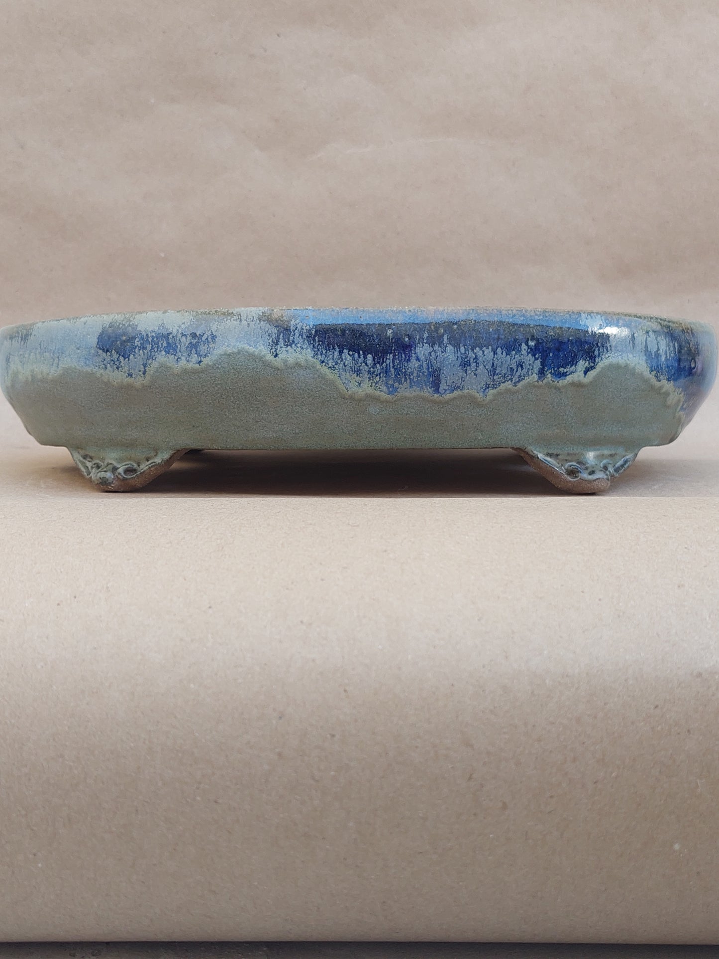 Oval vase 28 X 20 X 6.5