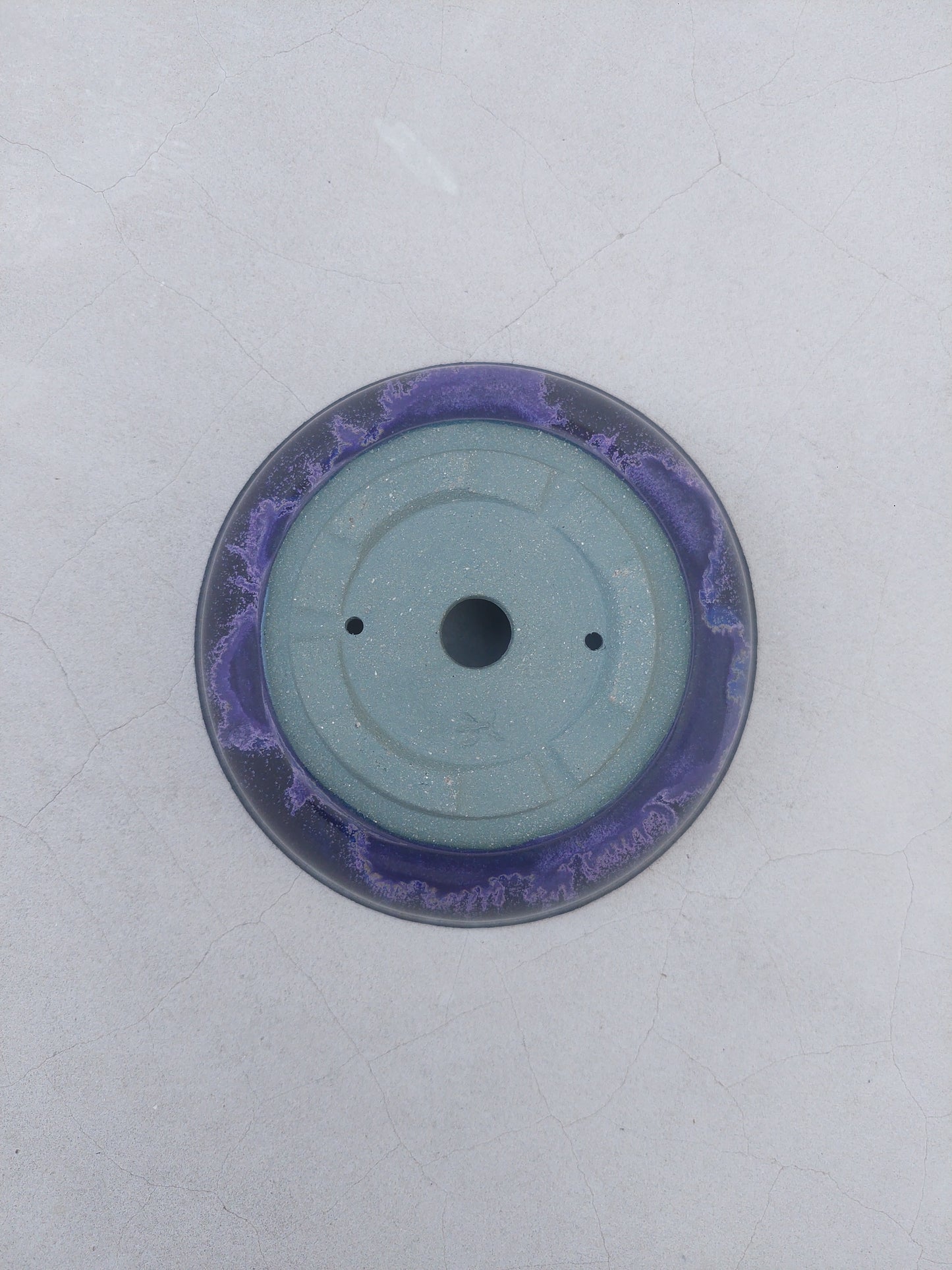 round vase