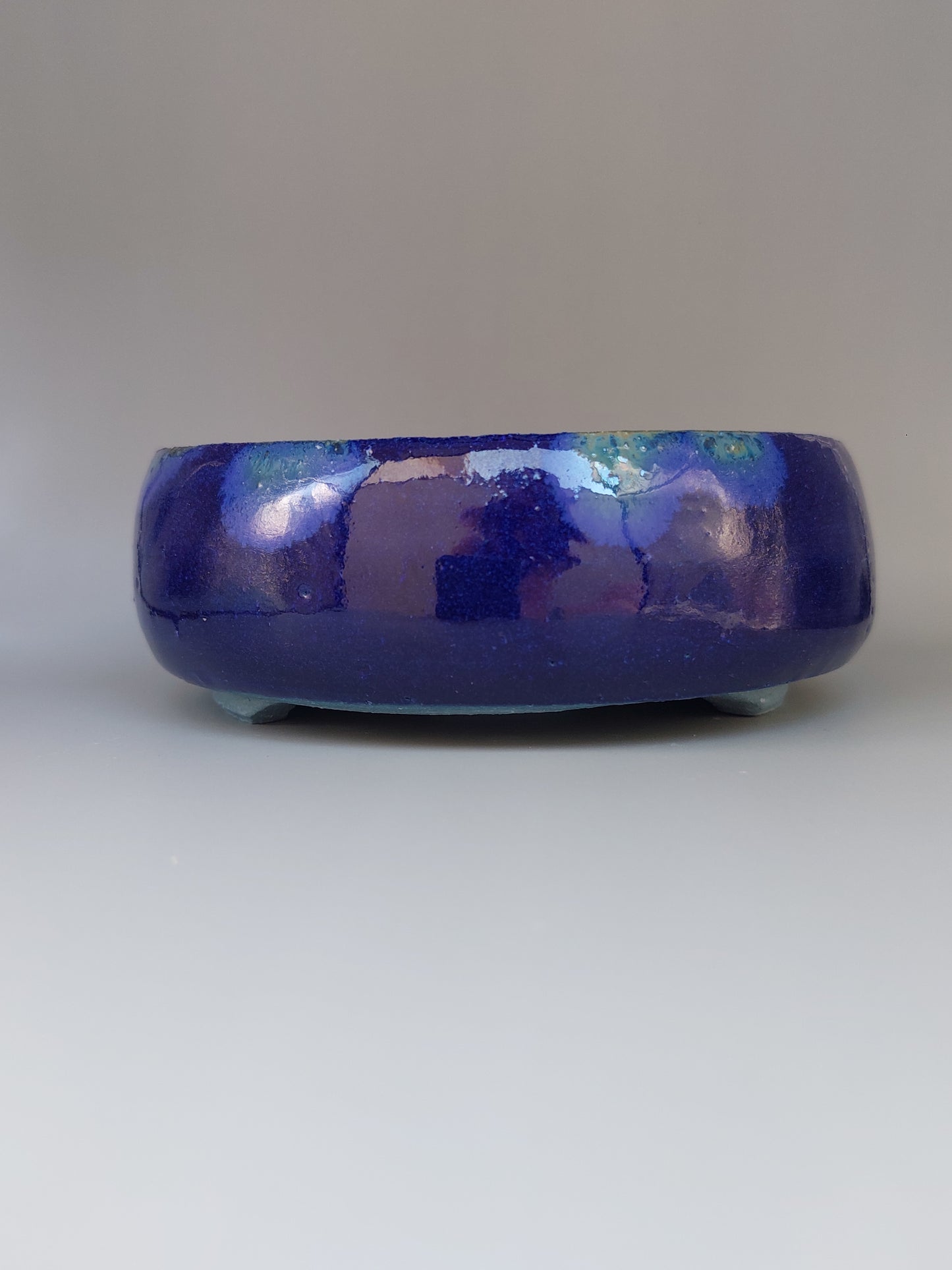 Round vase