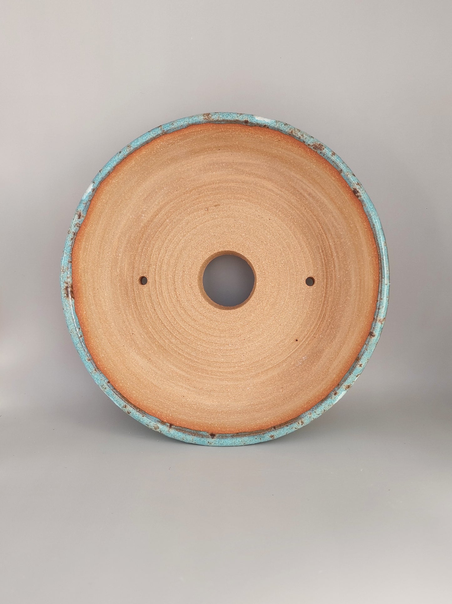 round vase