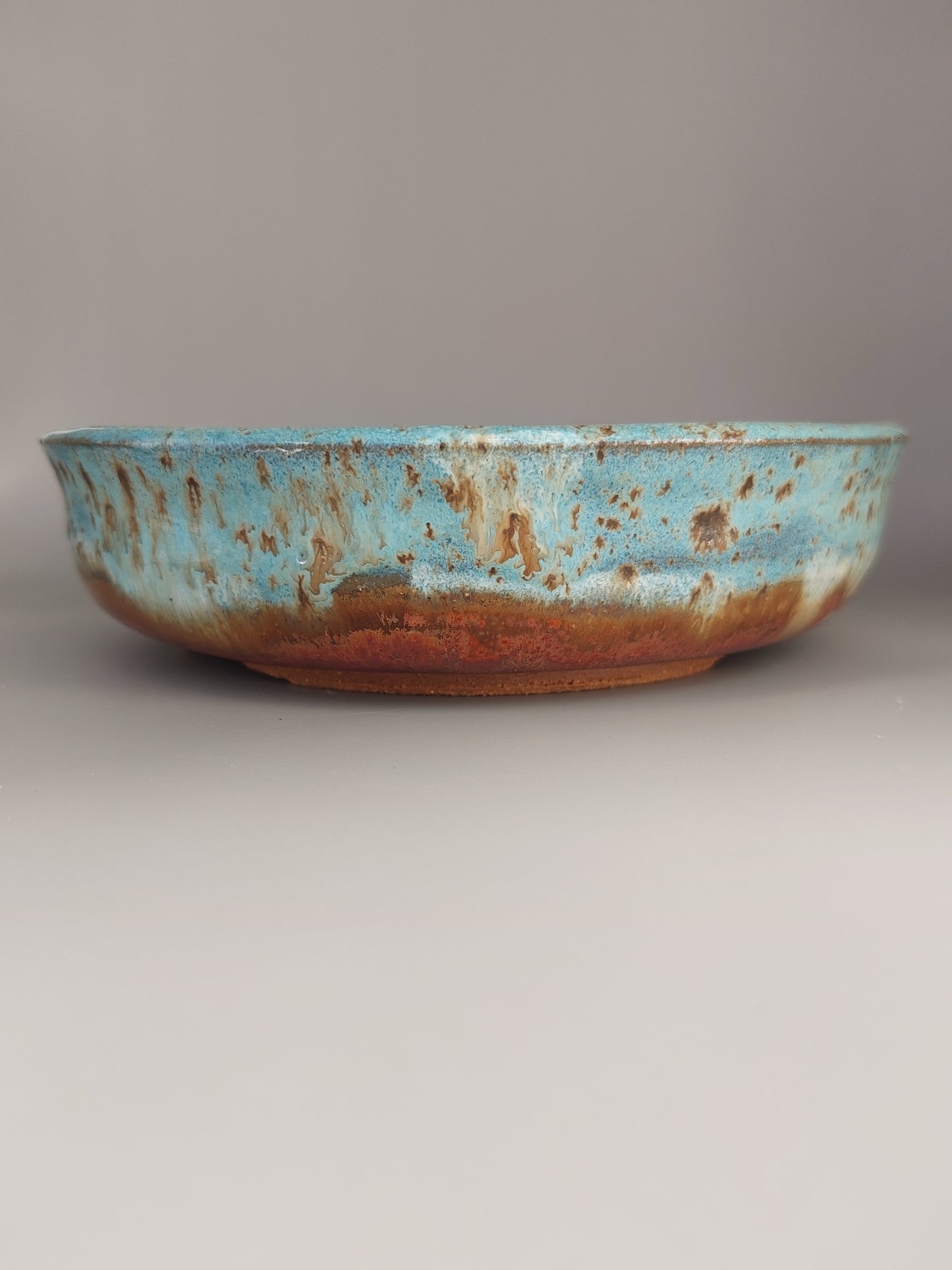 round vase