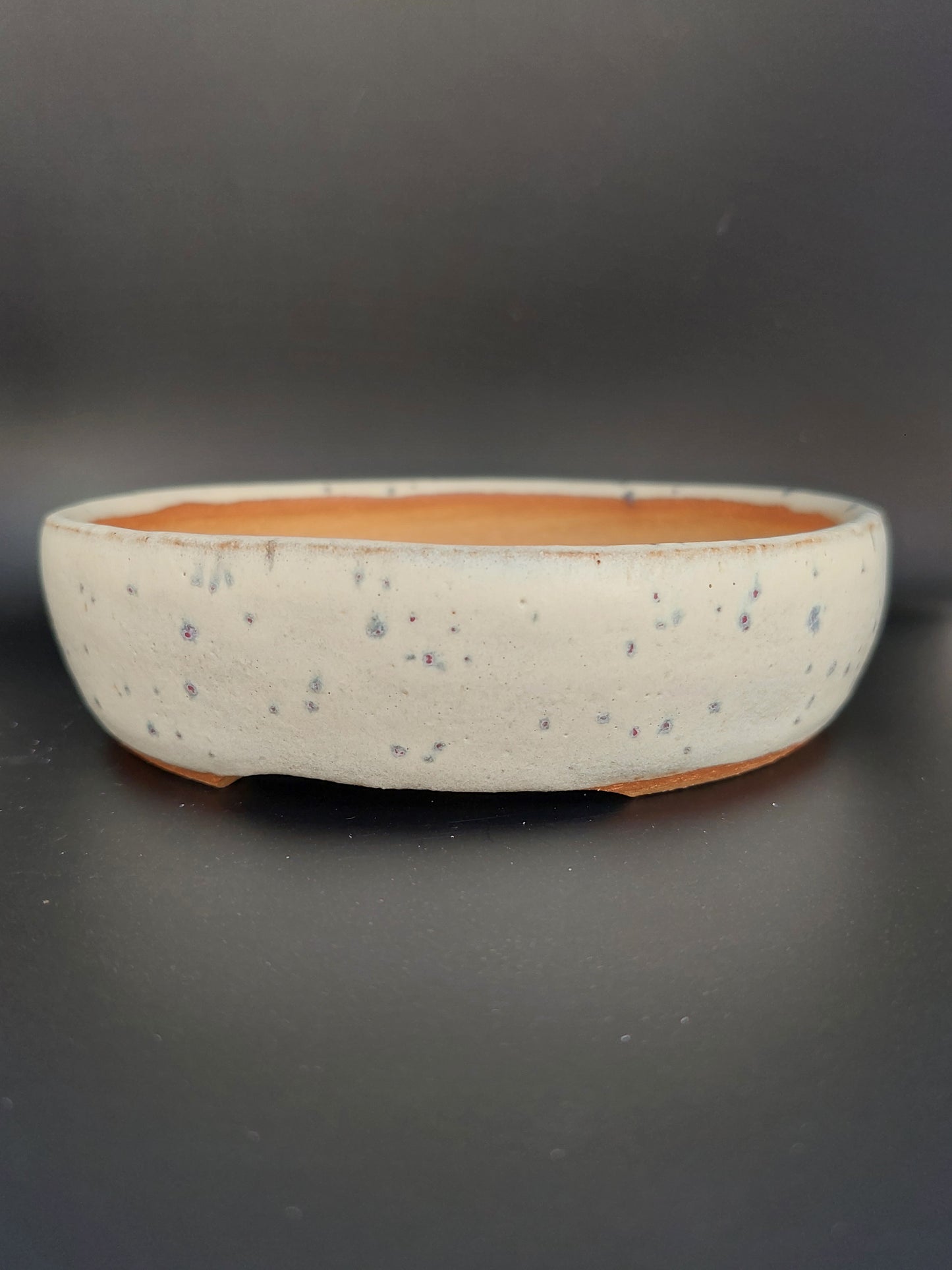 round vase