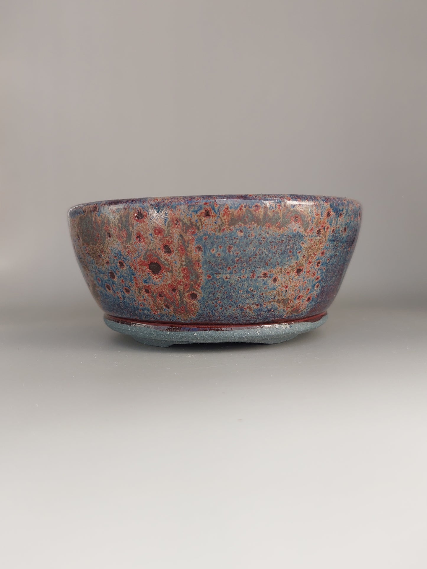 round vase