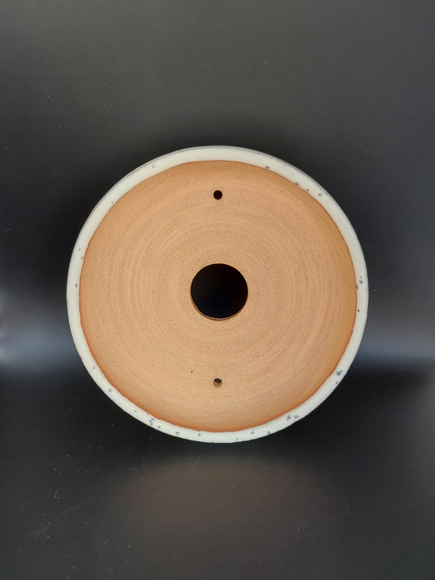 round vase